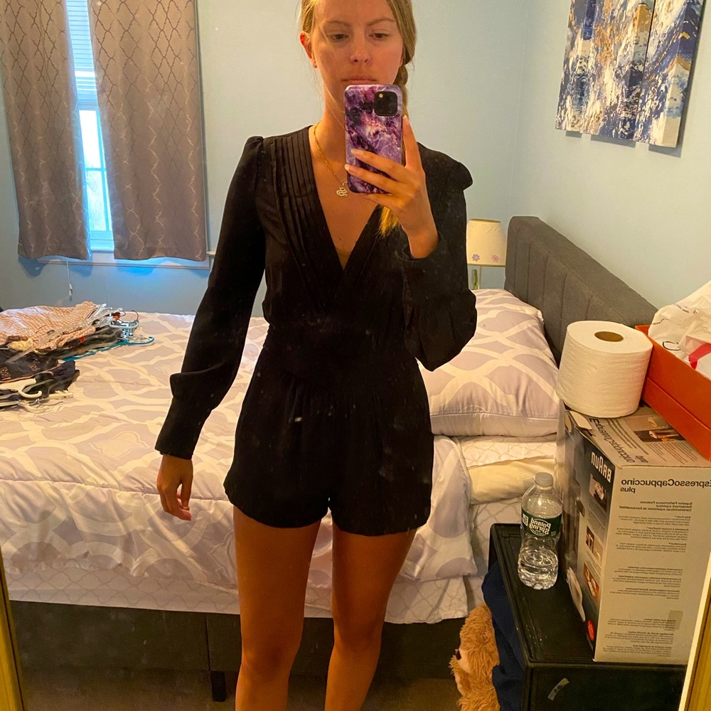 Boutique “very j” black long sleeve romper